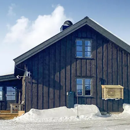 3 Bedroom Lovely In Sjusjen Holiday home